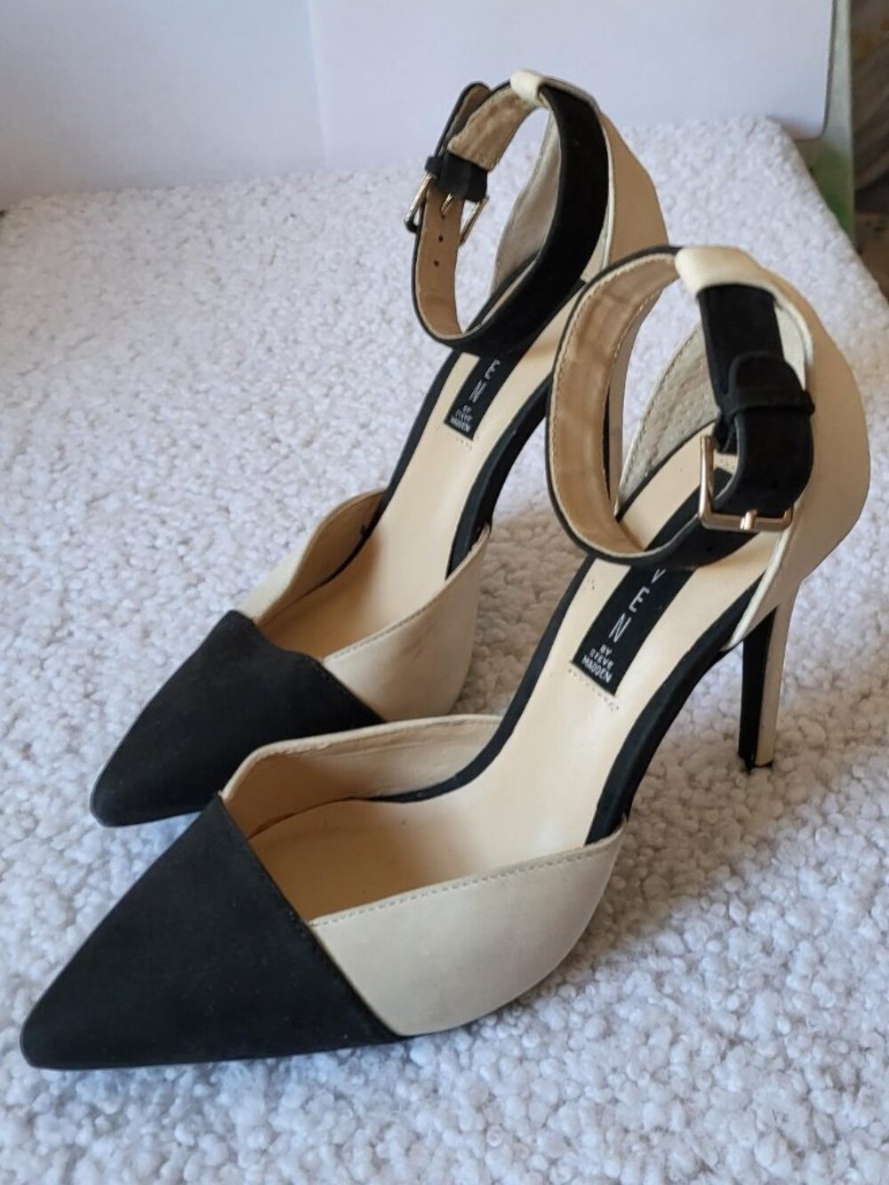 STEVEN by STEVE MADDEN 4" BLACK-WINTER WHITE TWO TONE HEELS - SIZE 7 - NWOT - Picture 3 of 10